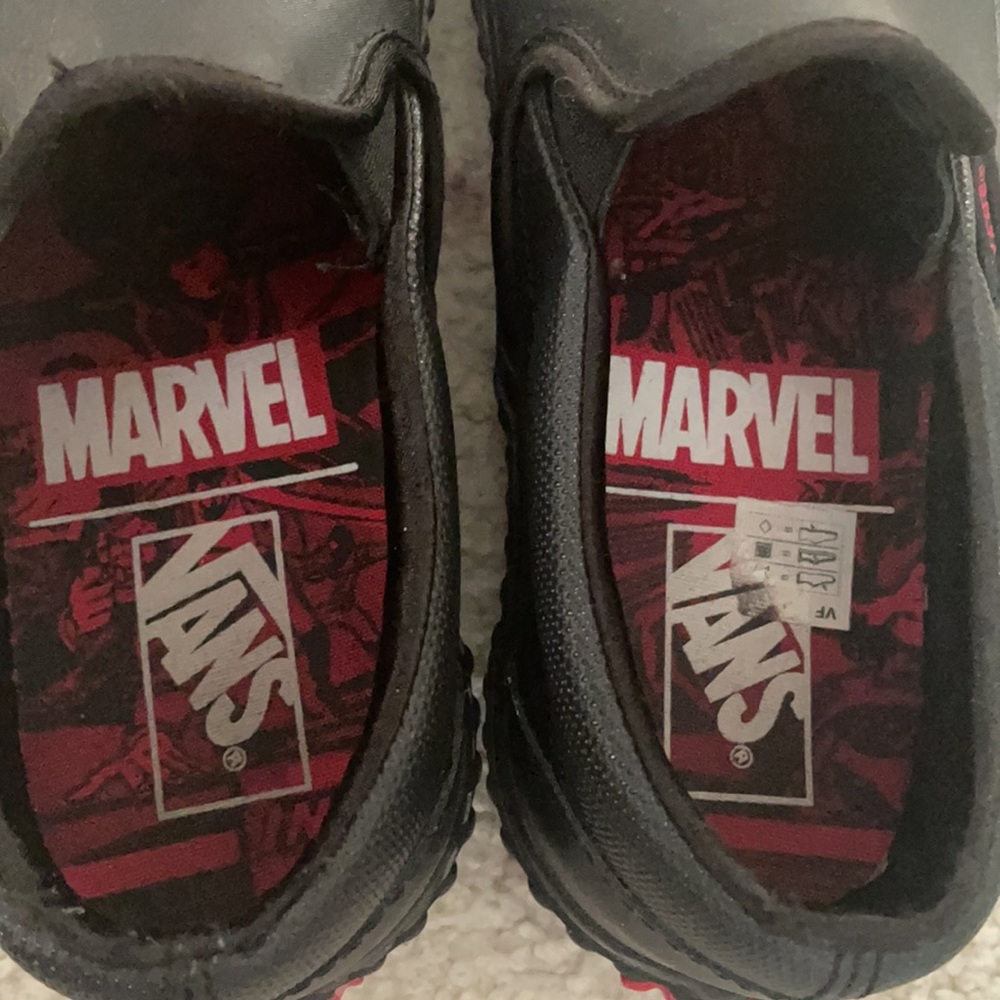 Marvel VANS 6.5 - Picture 3 of 5